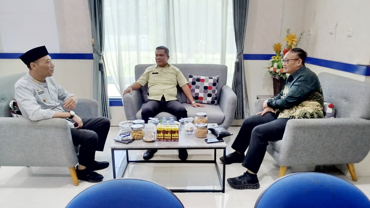 Gambar Berita: AUDIENSI PERKEMBANGAN TRANSPORTASI LAUT OLEH WAKIL BUPATI BANGGAI KEPULAUAN 